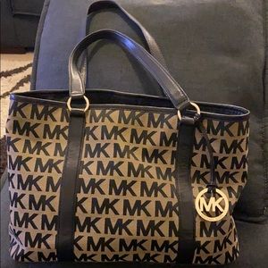 Micheal Kors Large Tote